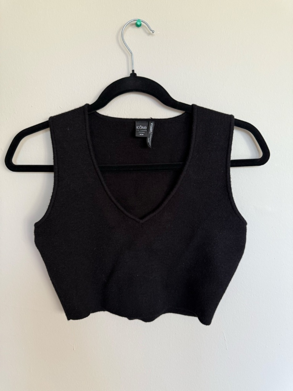 Simons Icone Black V-Neck Crop Top | Stretchy Fit | Minimalist | Size M